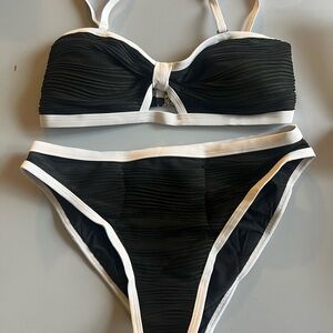 Women’s Black and White Bikini Set By Seamoly Size Medium NEW
